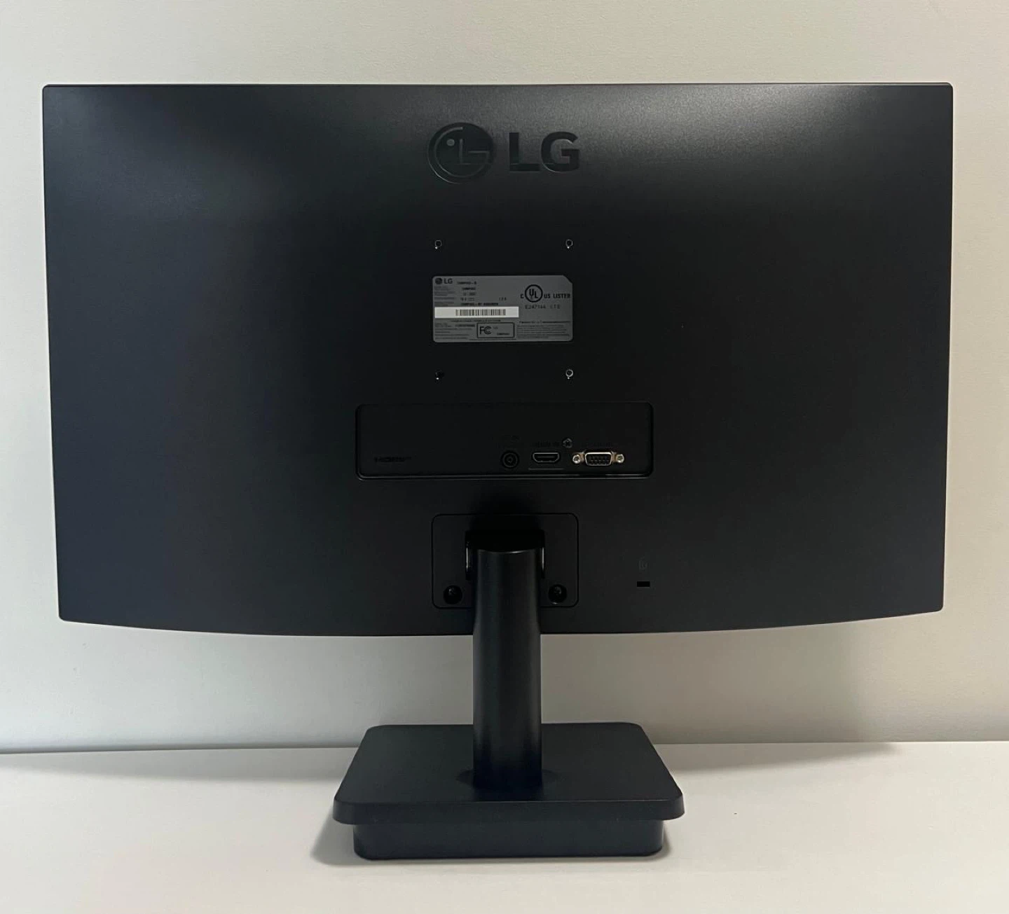 LG Monitor - photo 3