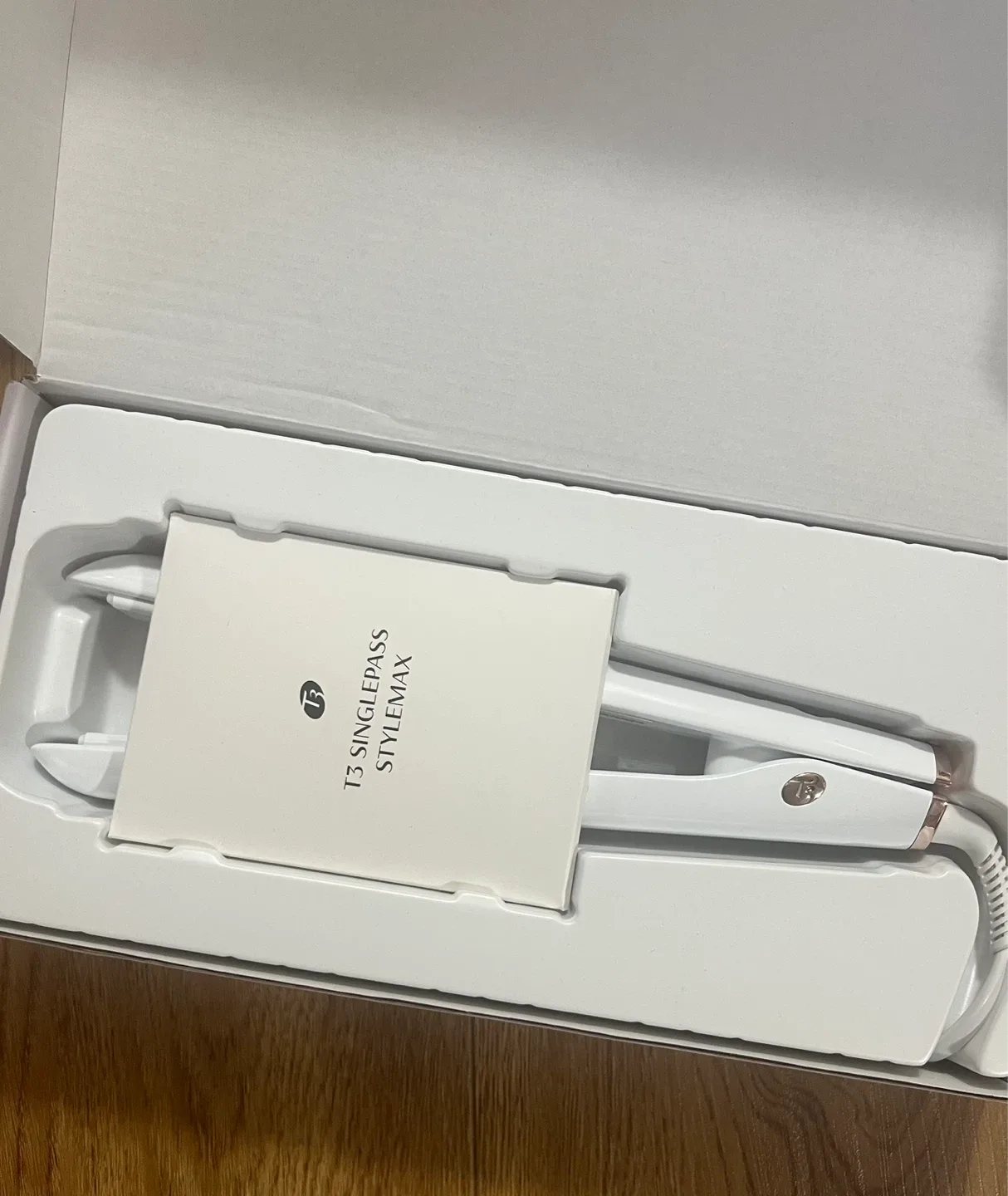 T3 Singlepass Stylemax 1" Flat Iron - White