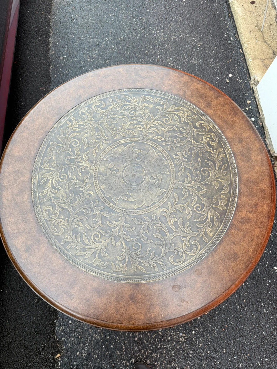 Signature Design Ashley Rafferty Dark Brown Round End Table - photo 5