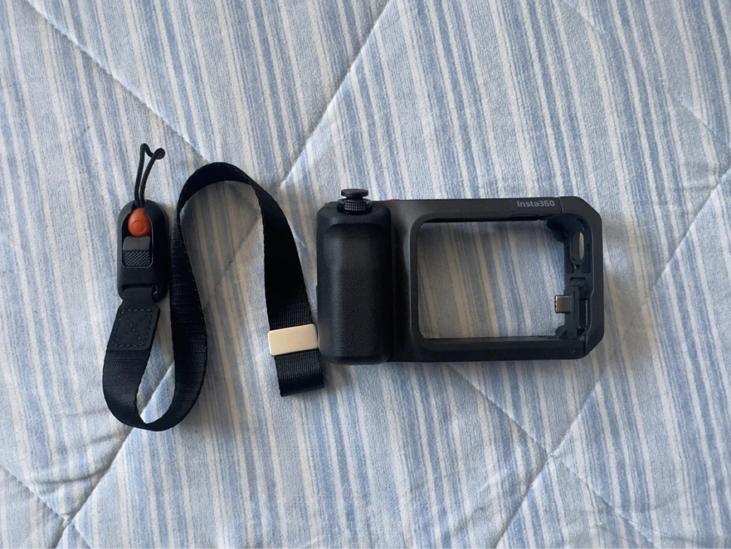 Insta360 Ace Pro 2 Xplorer Grip Pro Kit - photo 5