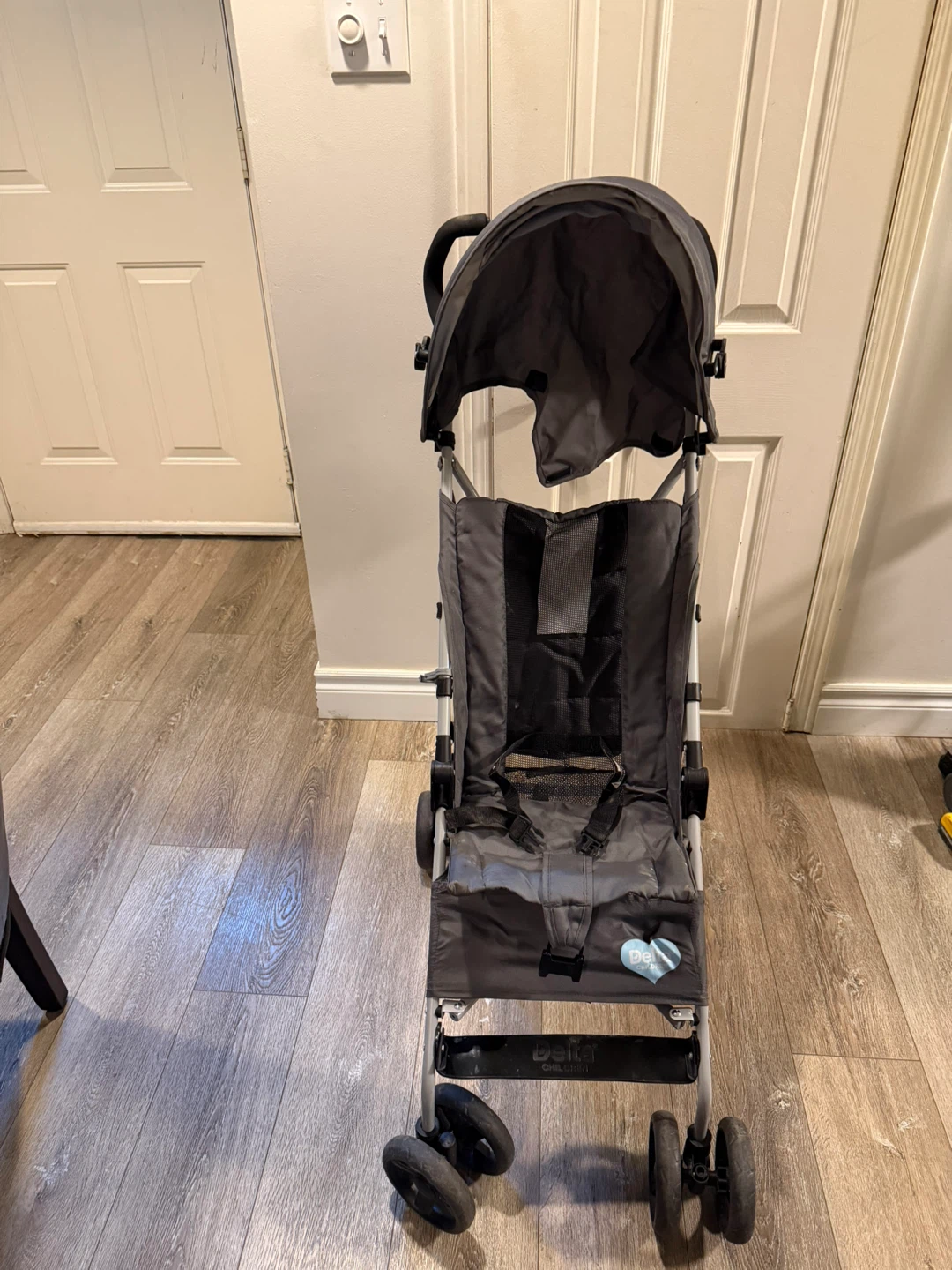 Delta Children Lightweight Stroller
