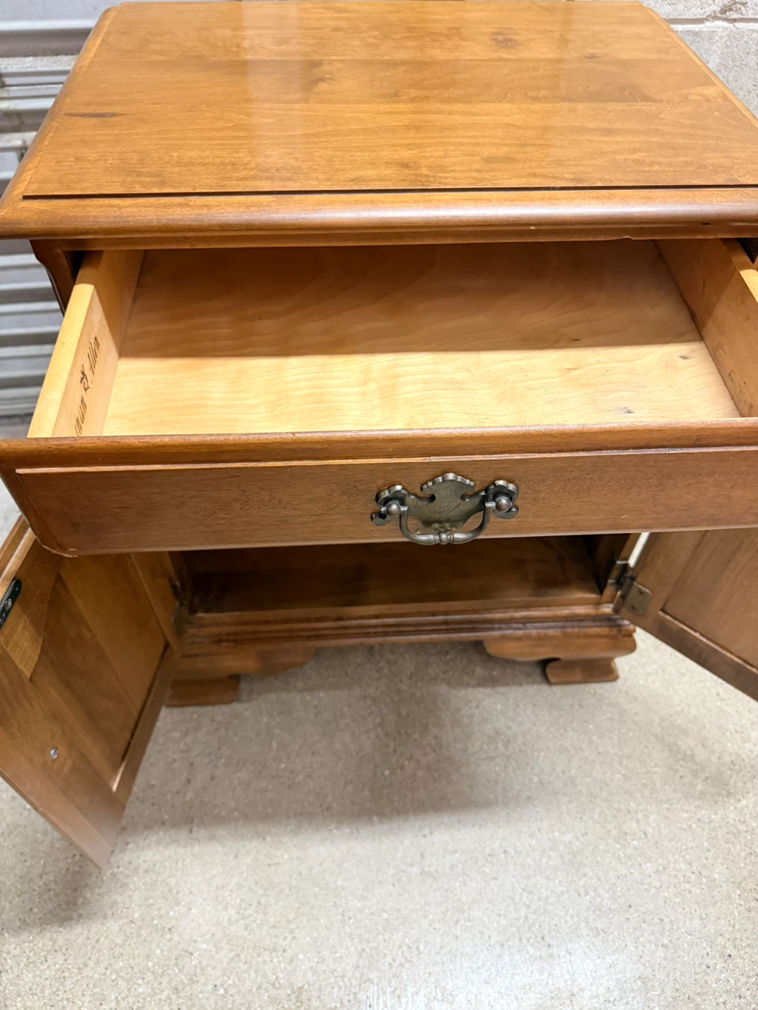 Vintage ETHAN ALLEN  Colonial Early American 24" Nightstand - photo 3