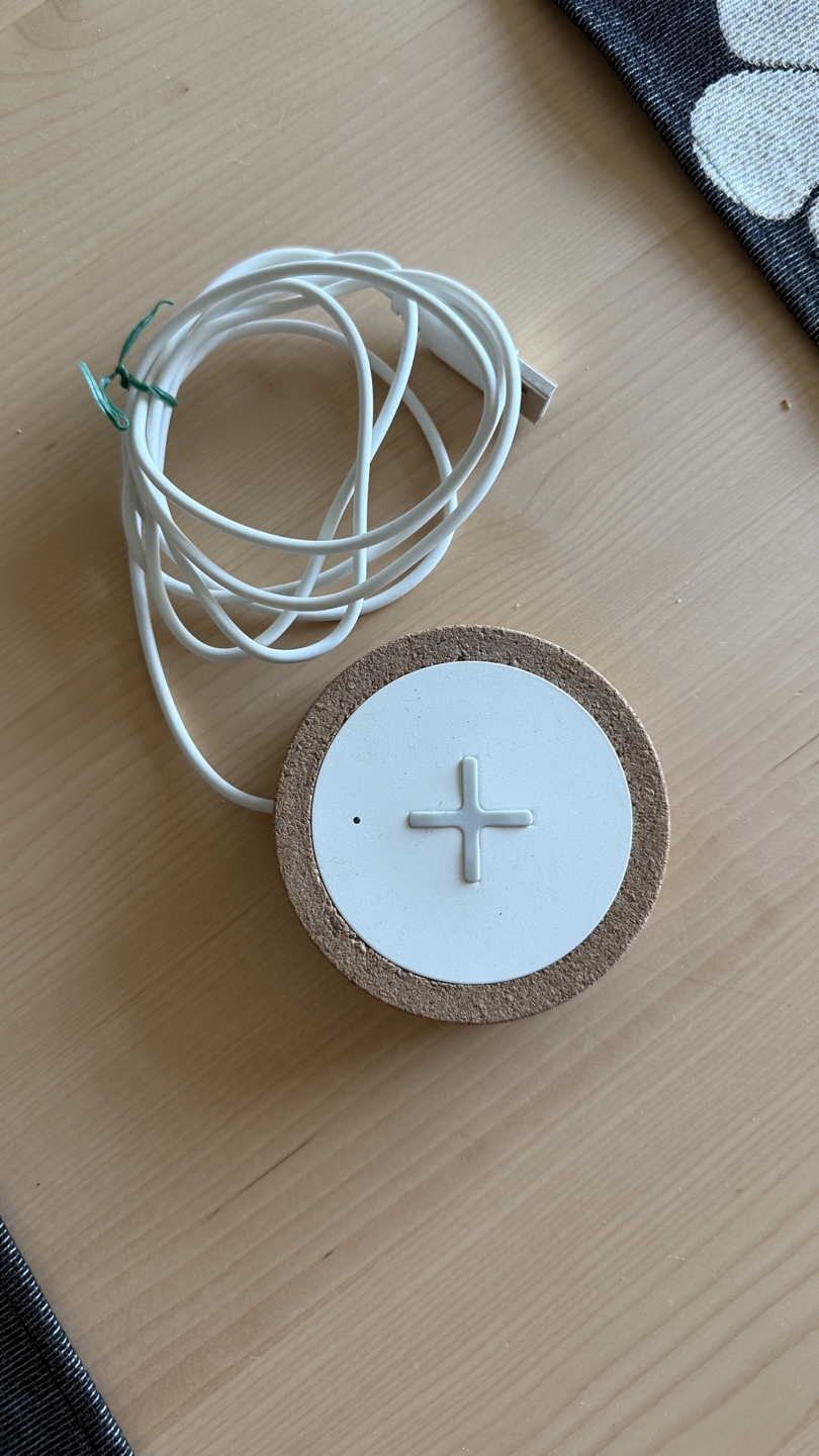IKEA wireless Charger with USB Cable