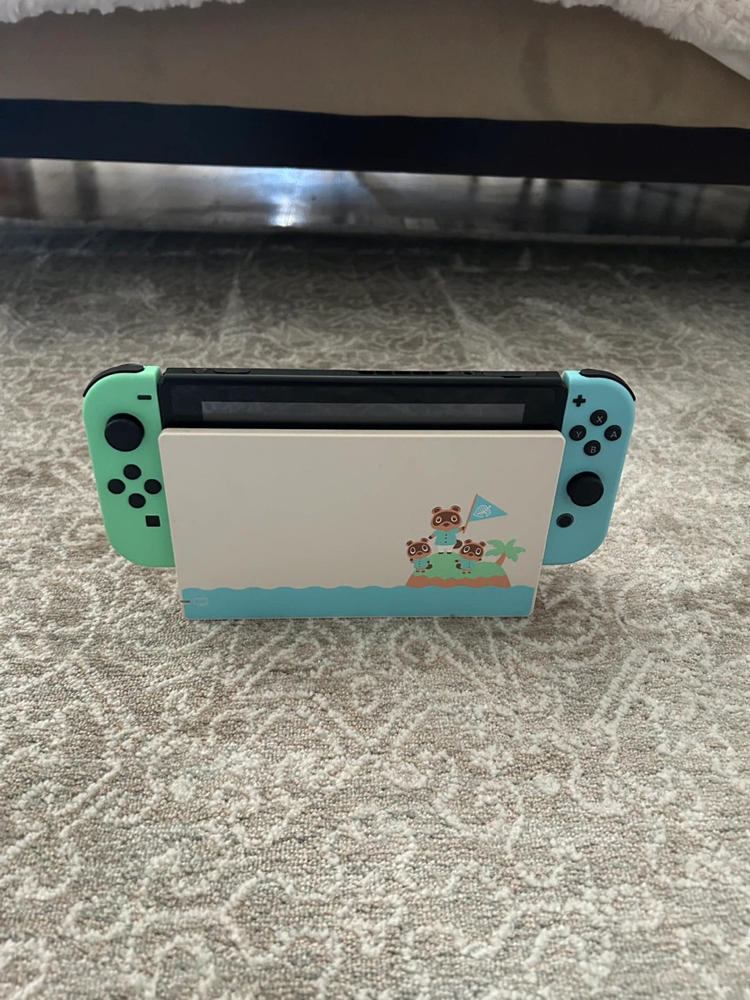 Nintendo Switch Special Edition – Animal Crossing: New Horizons - photo 4