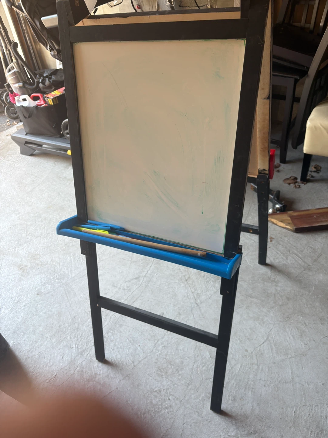 Kids Easel with Whiteboard and Chalkboard - photo 2