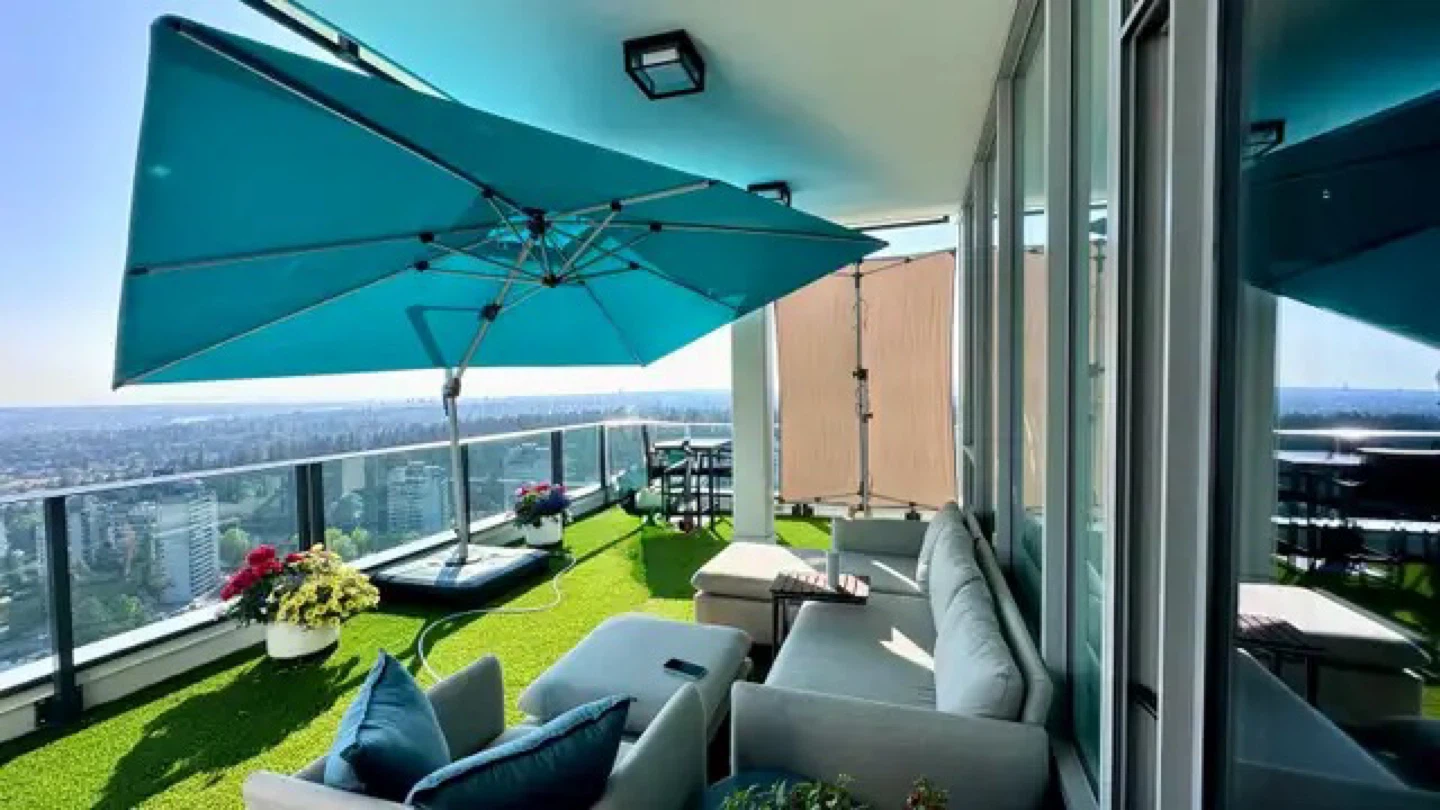 PURPLE LEAF 9' X 12' Cantilever Umbrella