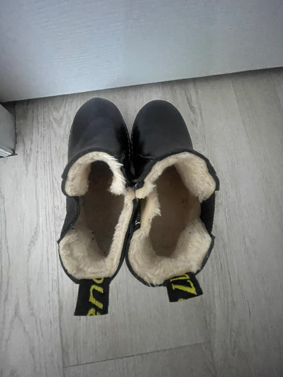 Kids Black Fur Boots Size 33 - photo 4