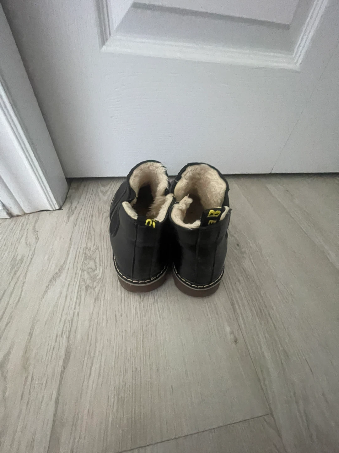 Kids Black Fur Boots Size 33 - photo 3