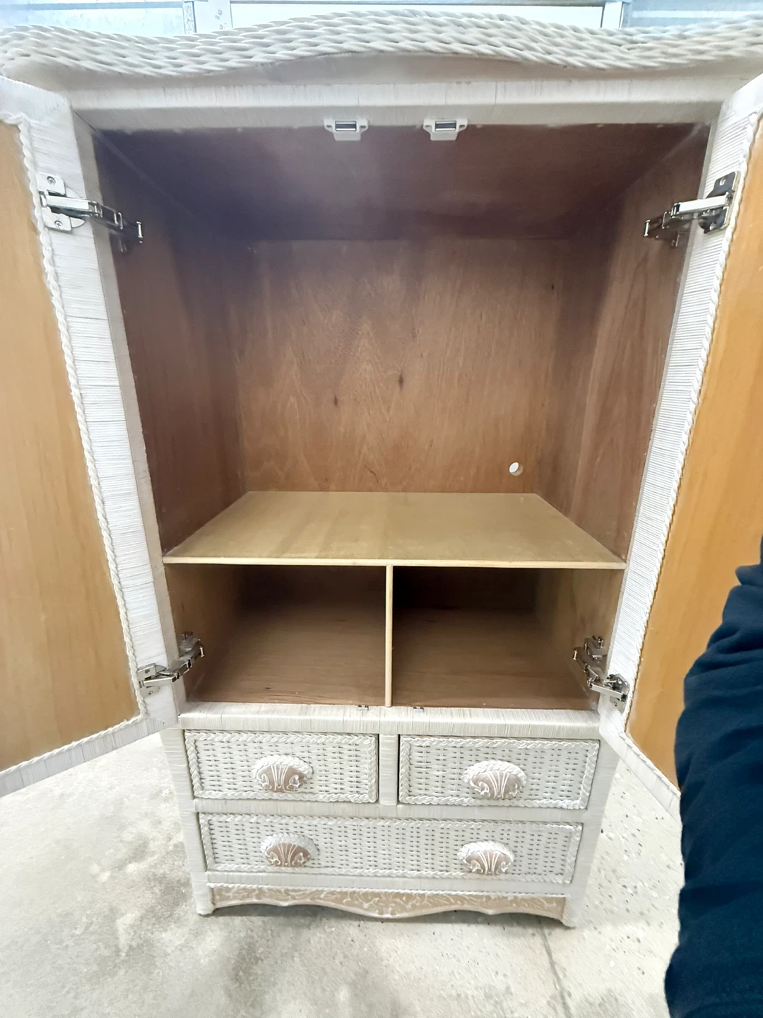 Vintage Pier 1 Rattan Armoire – Jamaican Collection 💵$525 - photo 3