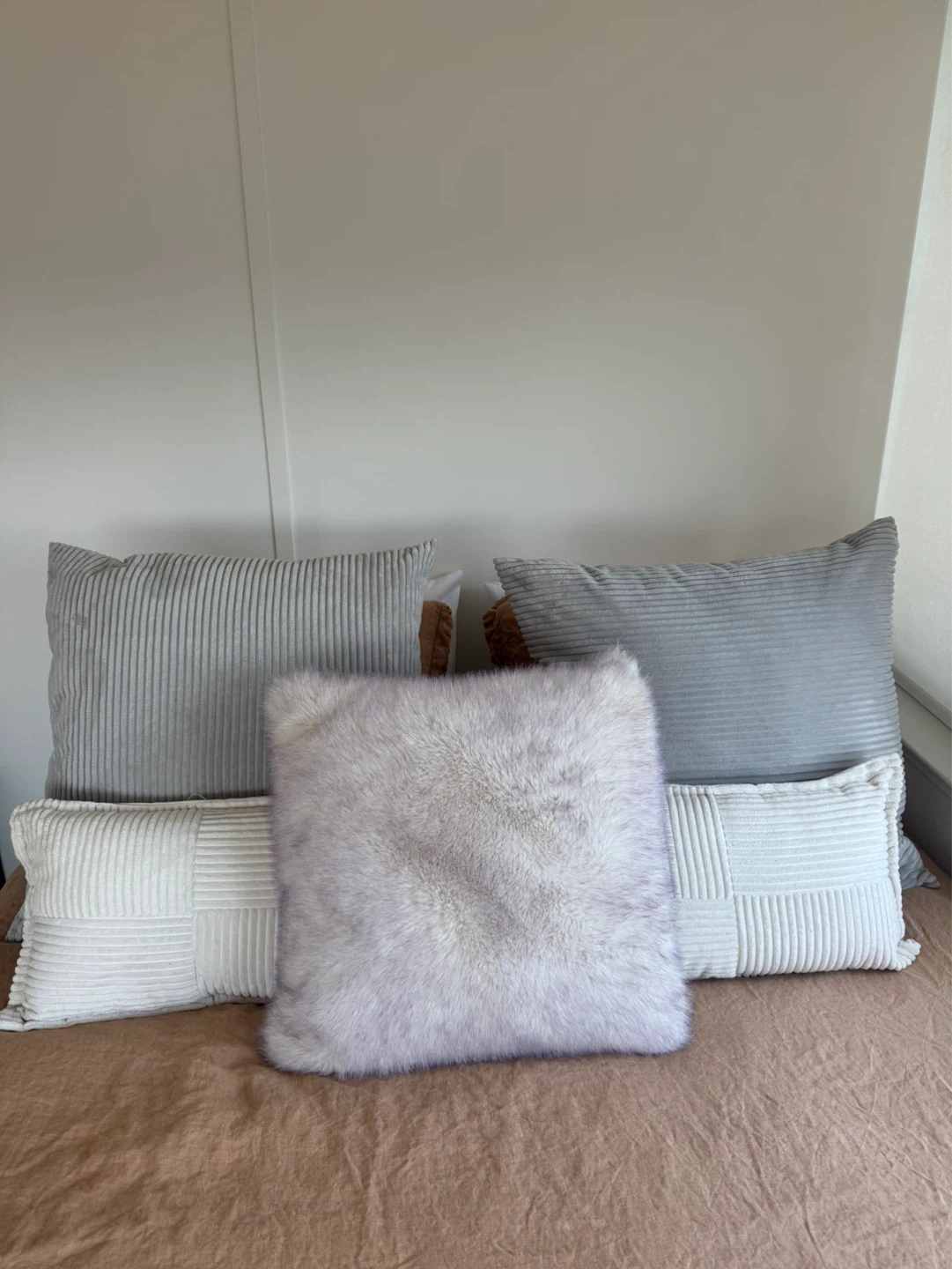 Set of 5 Decorative Throw Pillows - photo 2