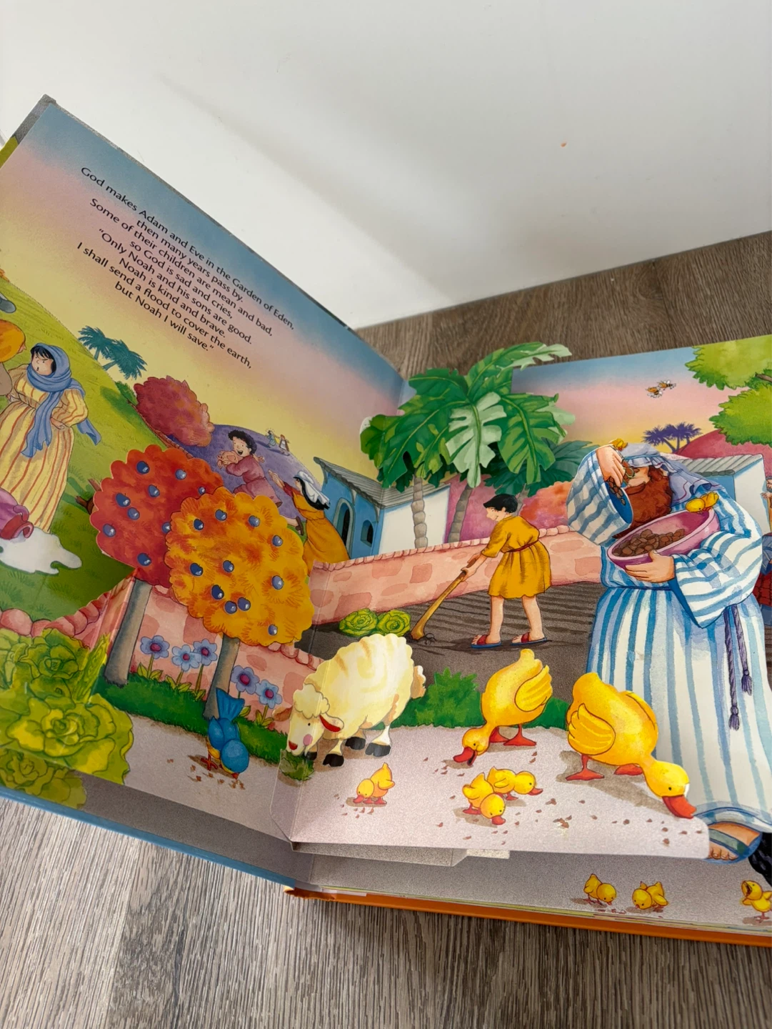 Noah's Ark Pop-Up Book giant - photo 3