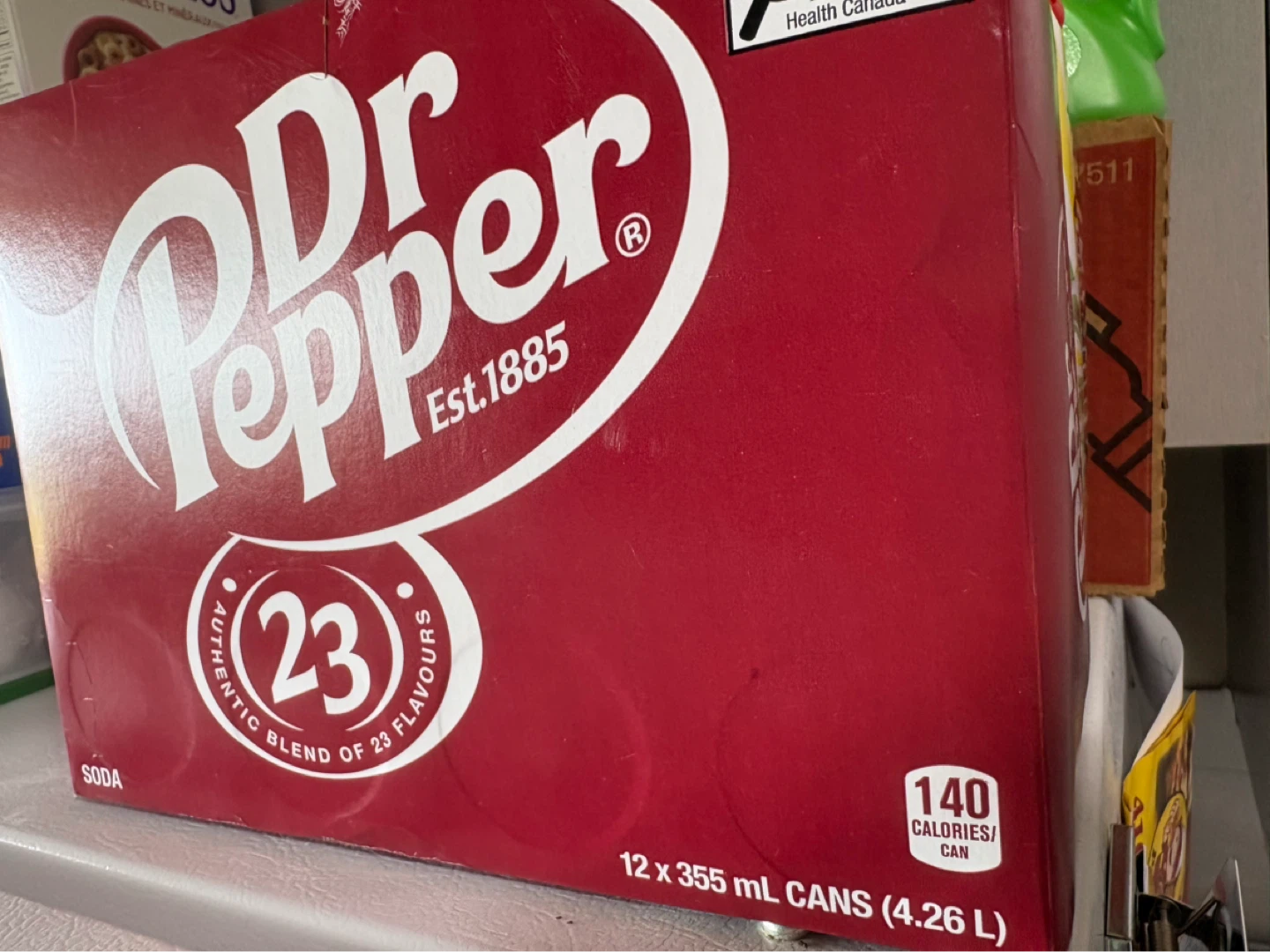 Dr Pepper Soda - 12 x 355 mL Cans