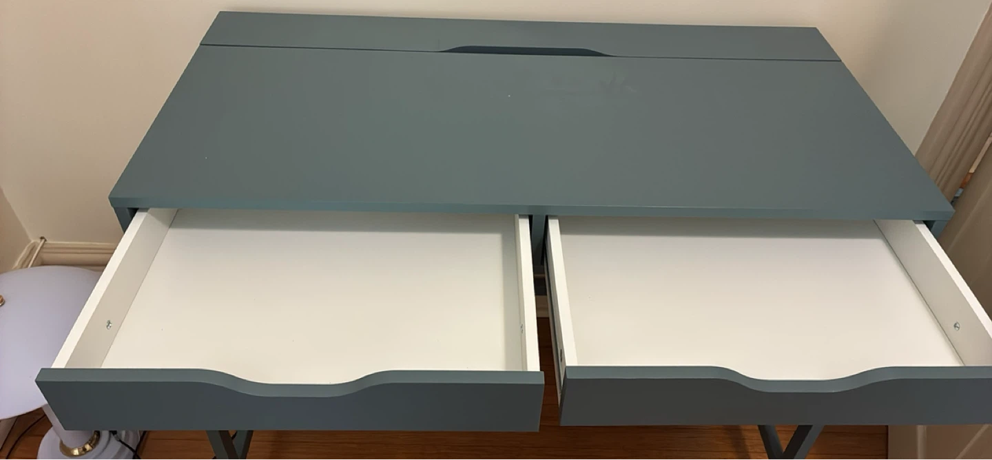 Blue/teal desk. - photo 2