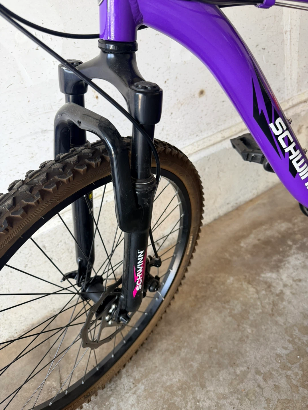 Schwinn Teslin 2.4 Mountain Bike, Purple, 24-in - photo 3