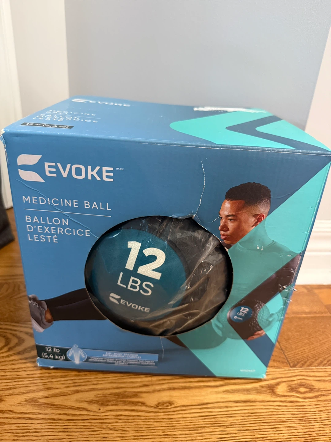 EVOKE 12 lb Medicine Ball