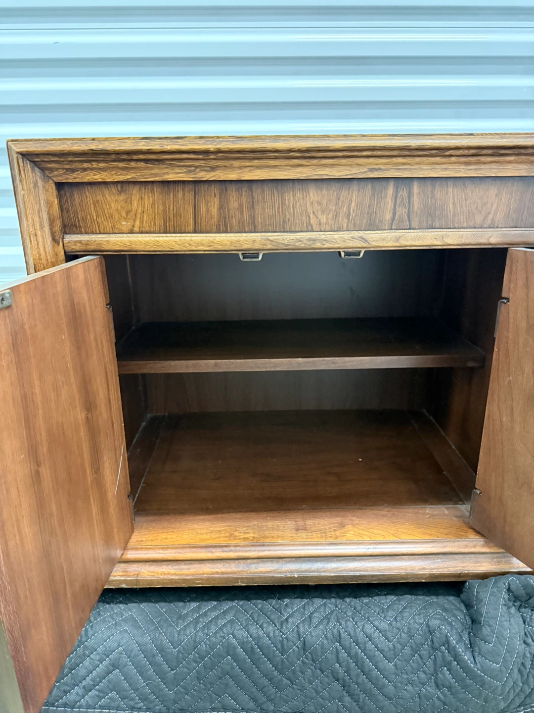Vintage Solid Wood End Table Cabinet with Double Doors - photo 4