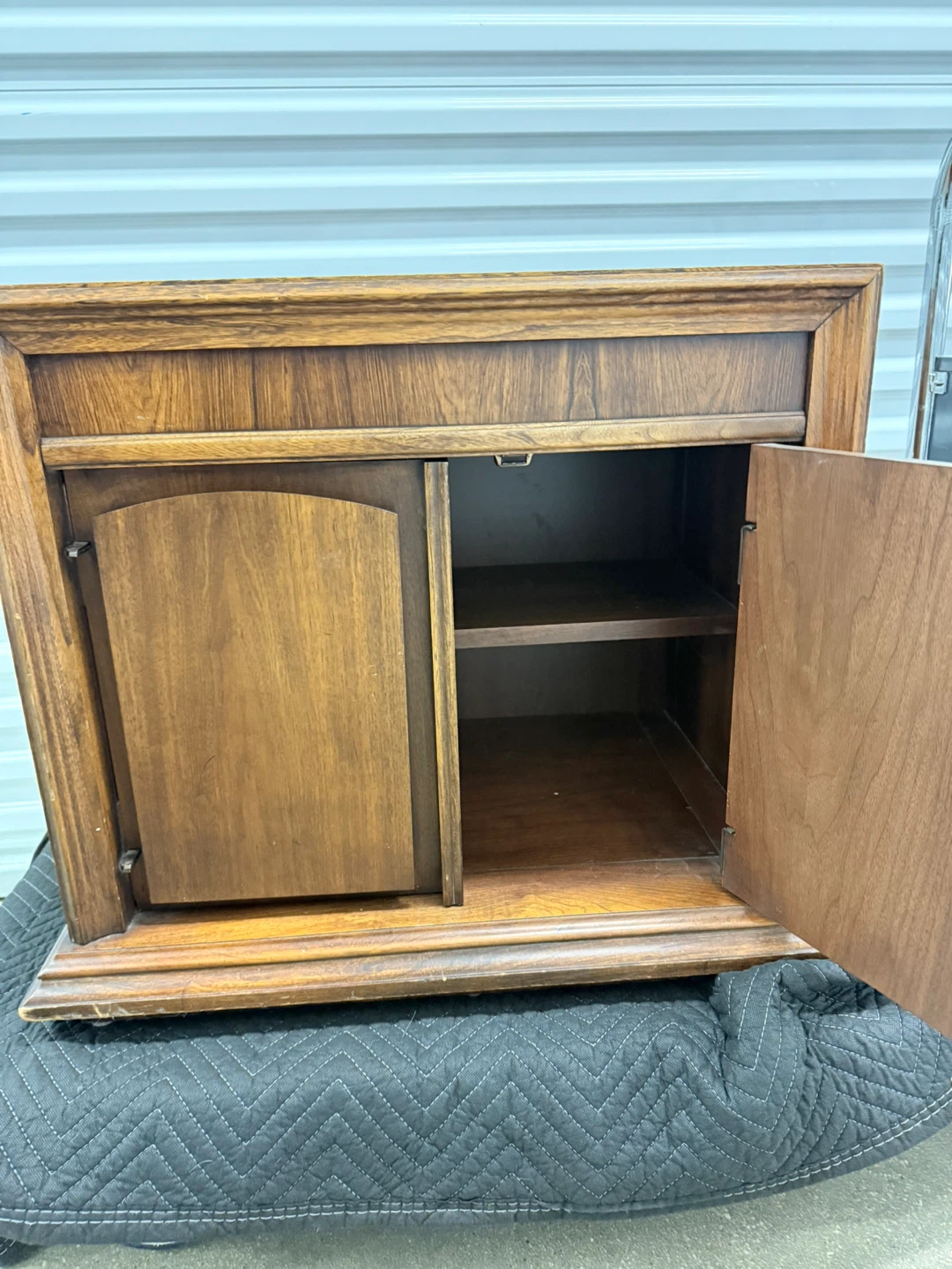 Vintage Solid Wood End Table Cabinet with Double Doors - photo 3