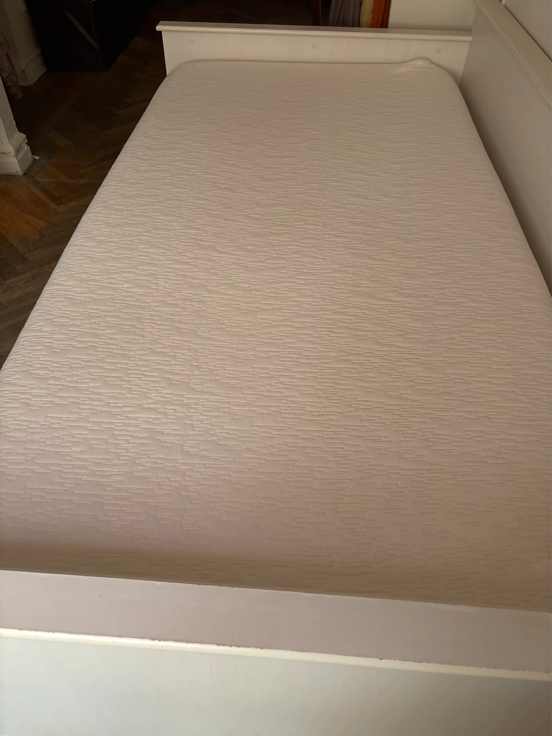 White Daybed with Storage Drawers - photo 5