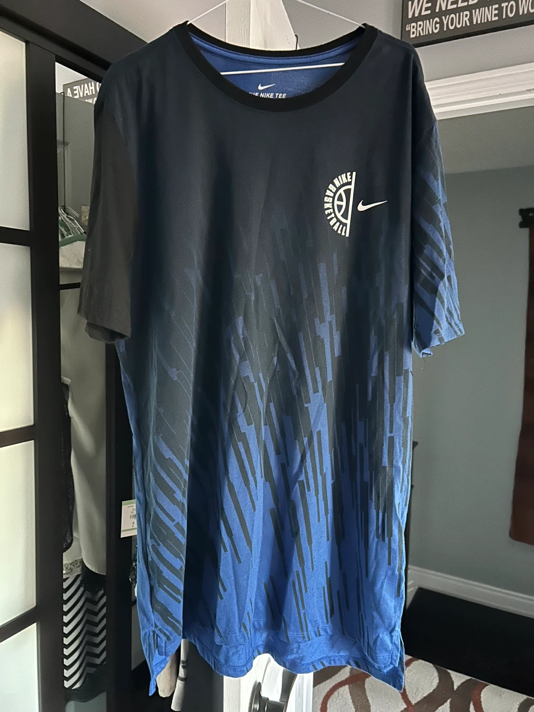 Nike Dri-Fit Basketball T-Shirt Large