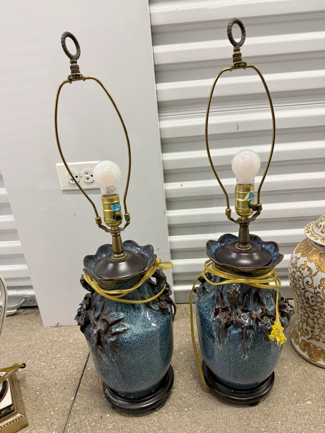 Vintage Art Pottery Stoneware Lamp w/Applied Currents & Flowers - photo 3