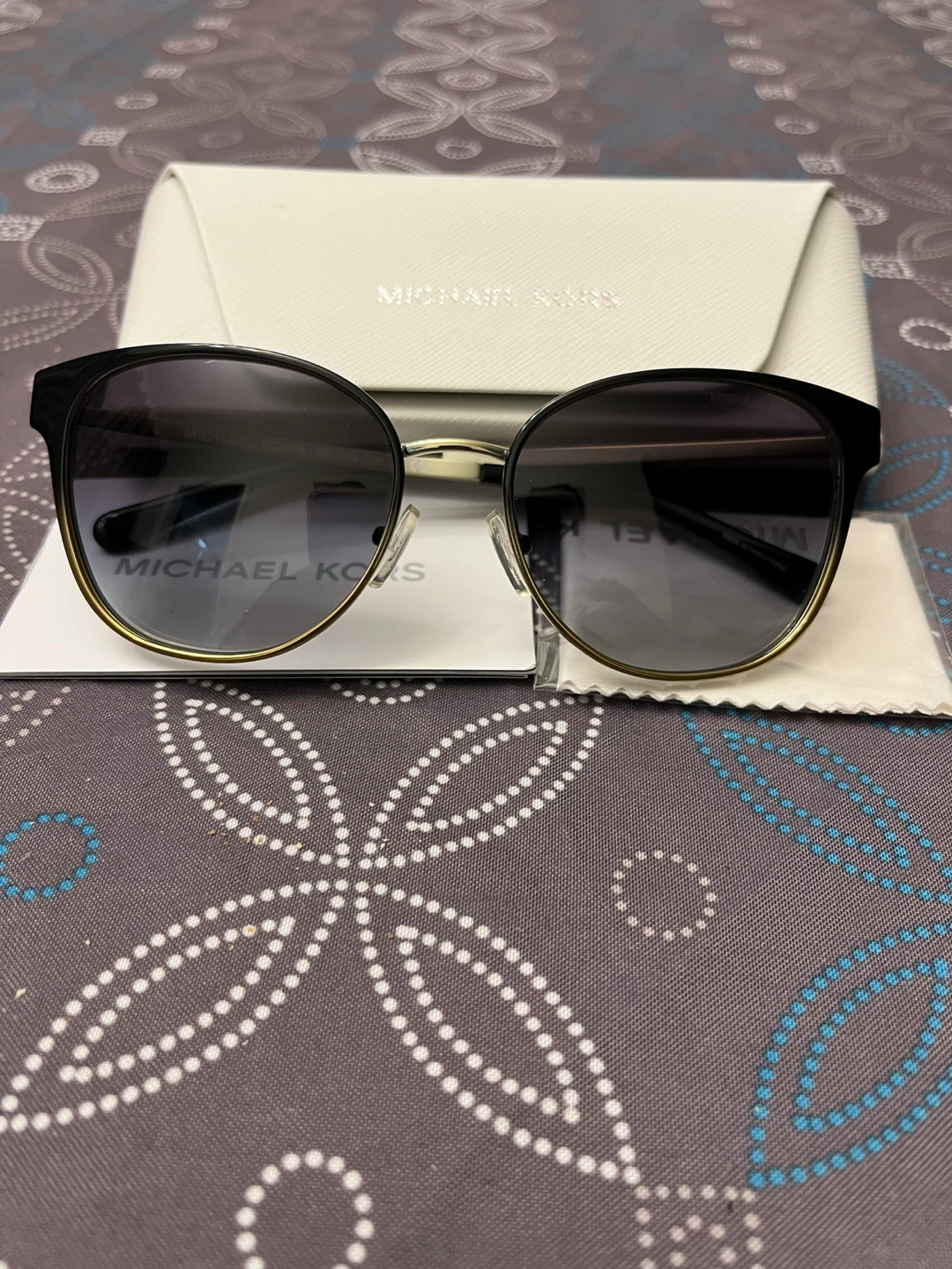 BRAND NEW MICHAEL KORS SUNGLASSES - photo 2