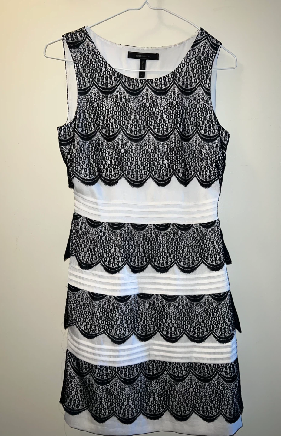 BCBGMAXAZRIA Black & White Lace Tiered Dress