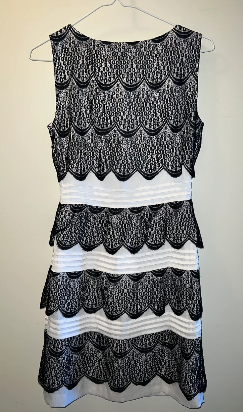 BCBGMAXAZRIA Black & White Lace Tiered Dress - photo 2