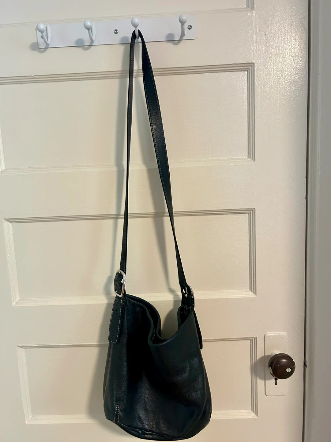 Roots Black Leather Shoulder Bag - photo 2