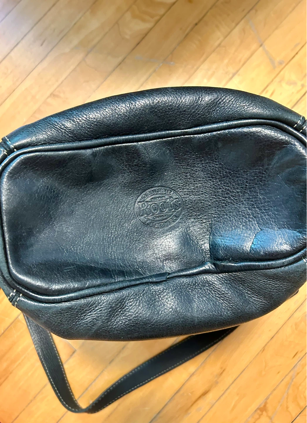 Roots Black Leather Shoulder Bag - photo 3
