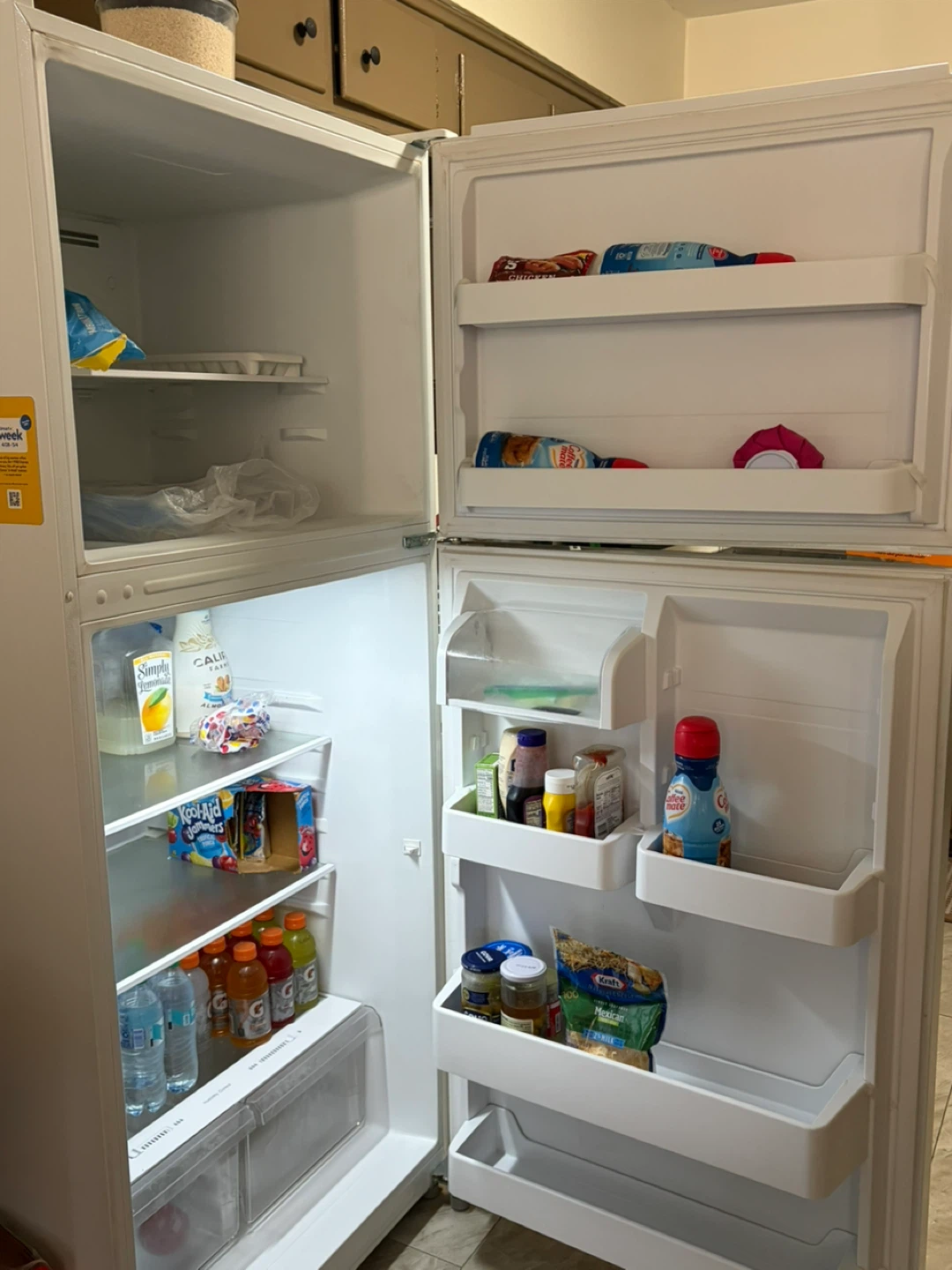 White Top-Freezer Refrigerator - photo 3