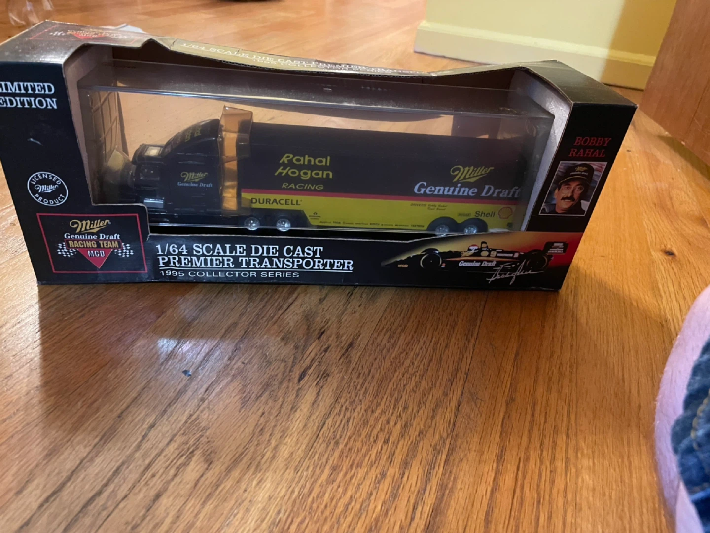 1995Miller GenuineDraft RacingTeamTransporter 1:64 Scale DieCast - photo 3