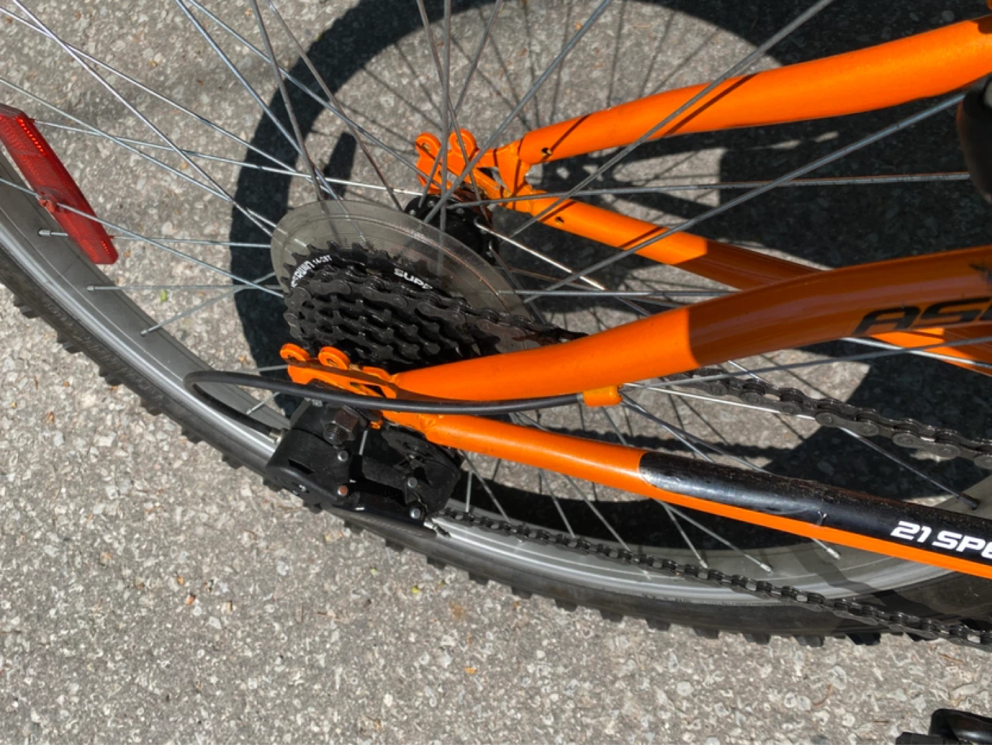 Supercycle 21-Speed Mountain Bike – Like New Condition - photo 4