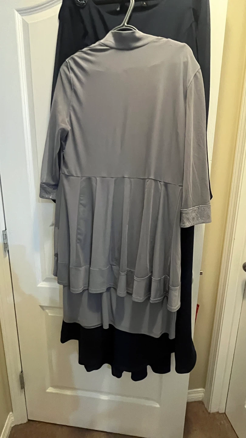 R&M Richards Grey Dress with Embellished Neckline and Jacket - photo 4