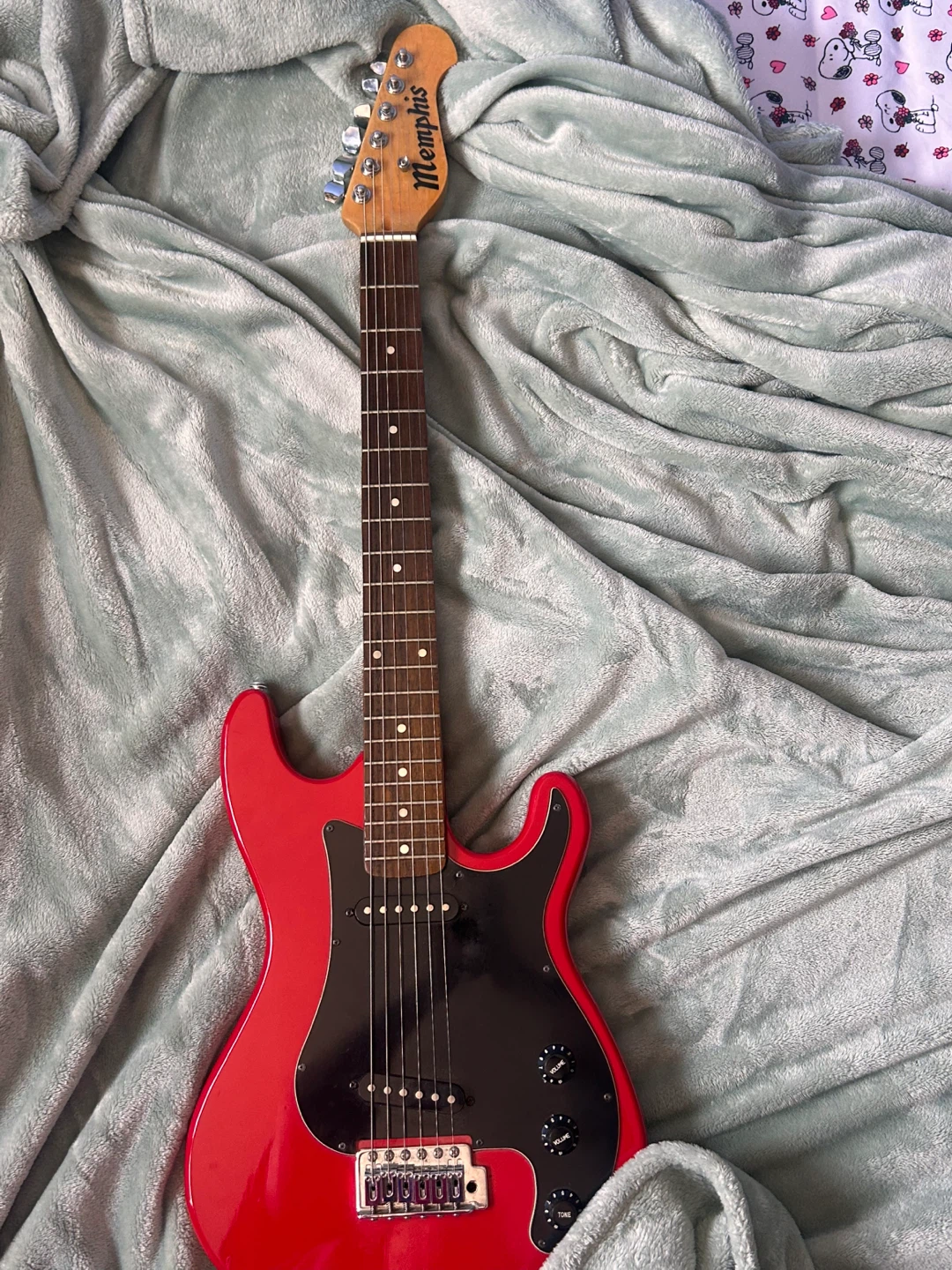 Memphis Electric Guitar Model A-20 T/R Red