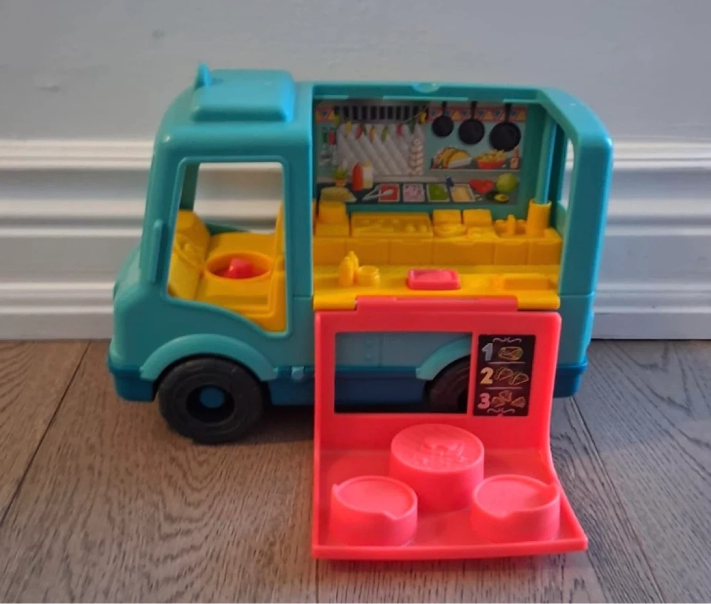 4 Fisher Price Little People Vehicles/figurines - photo 3