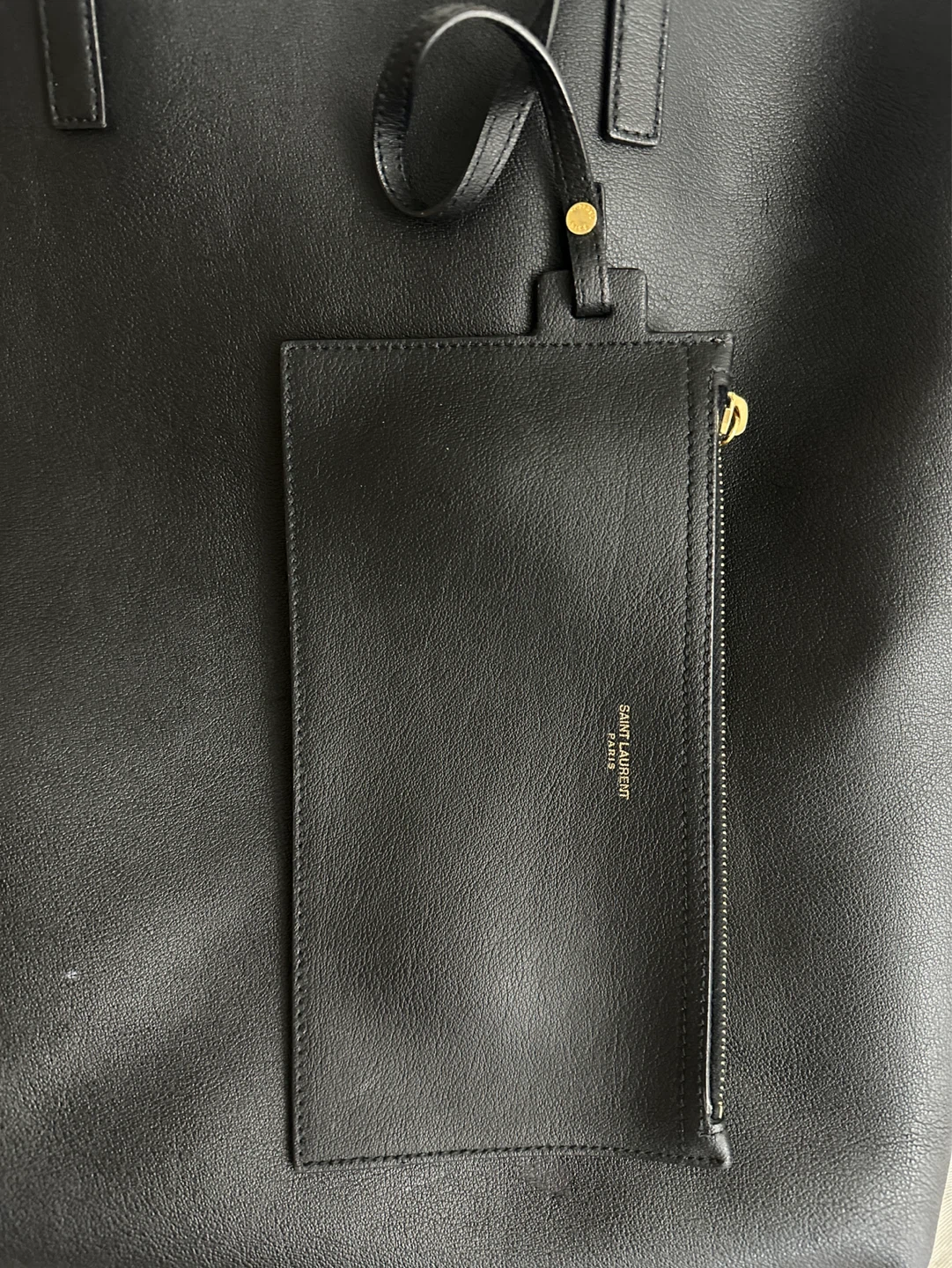Shopping Saint Laurent in Leather - photo 3