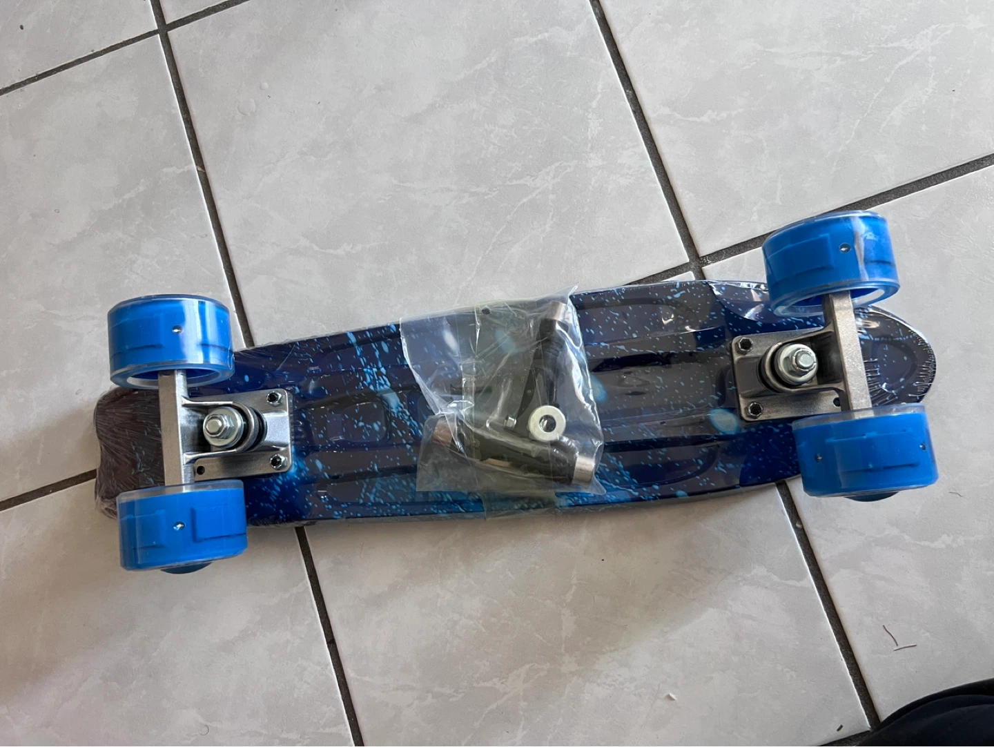 BELEEV Skateboard- Brand new - photo 4