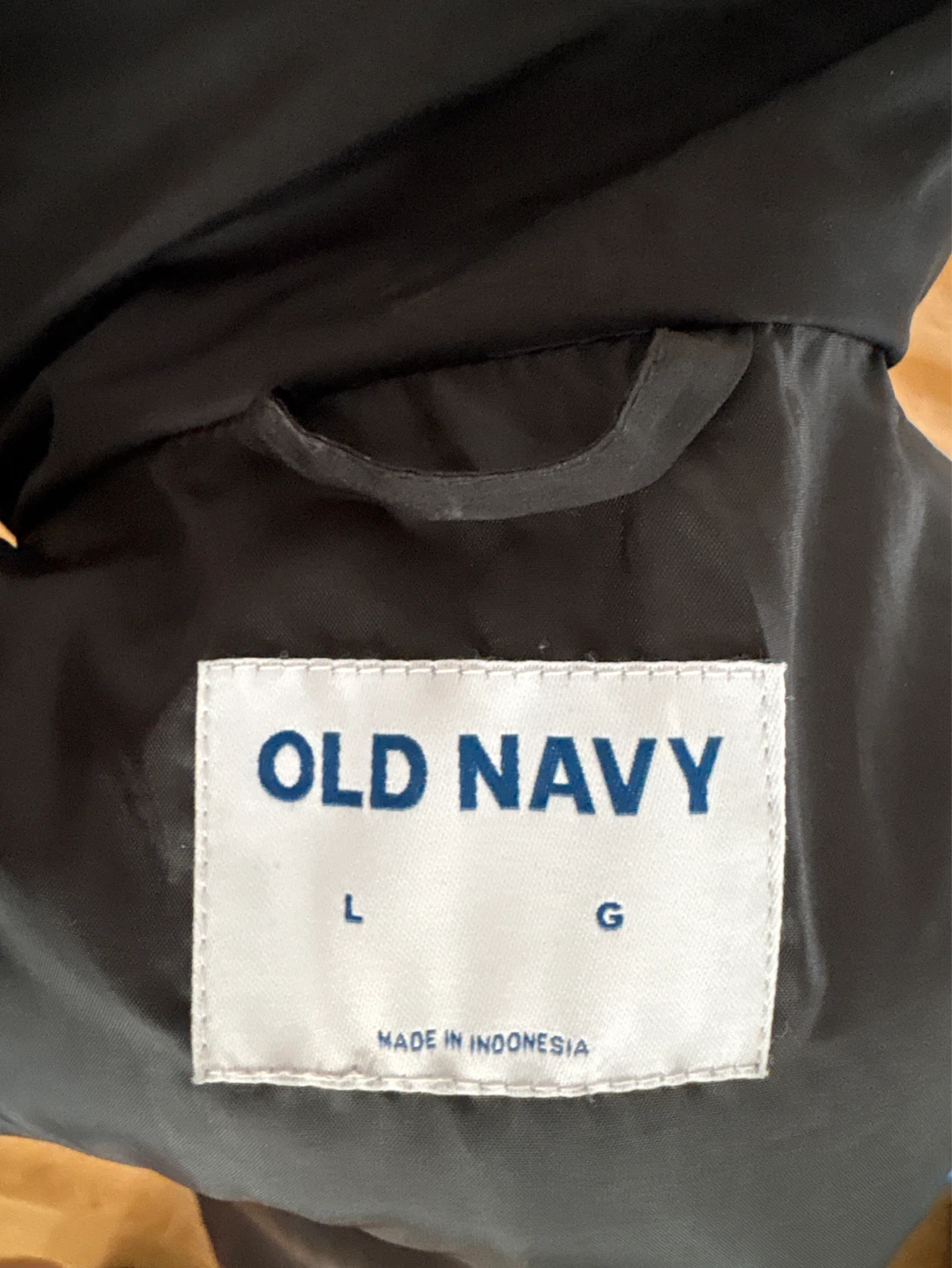 Old Navy Black Puffer Vest - Size L - photo 4