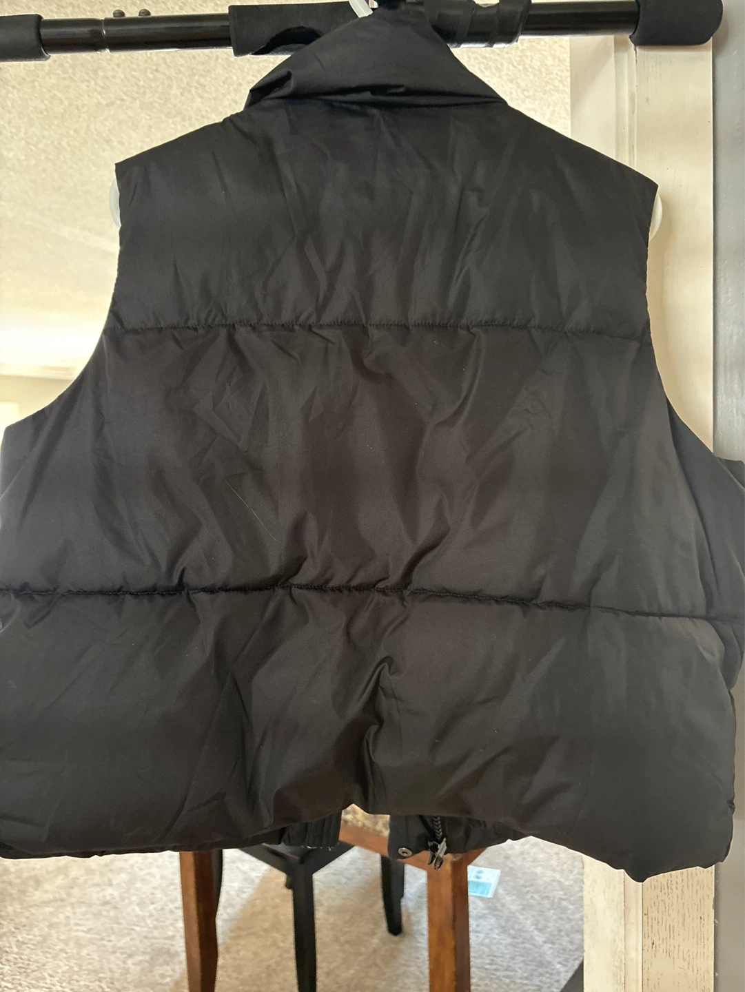 Old Navy Black Puffer Vest - Size L - photo 3