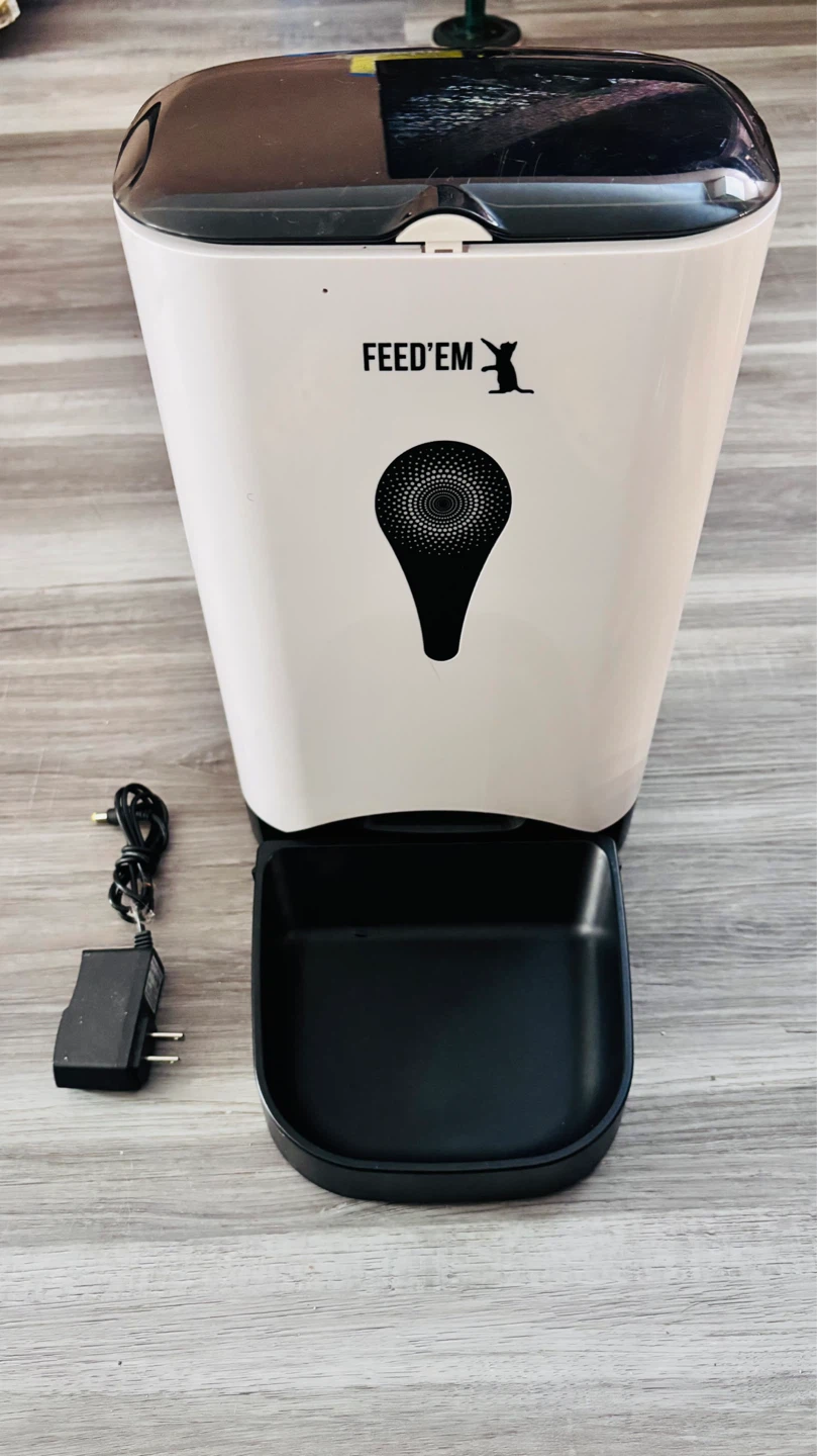 FEED'EM Automatic Pet Feeder