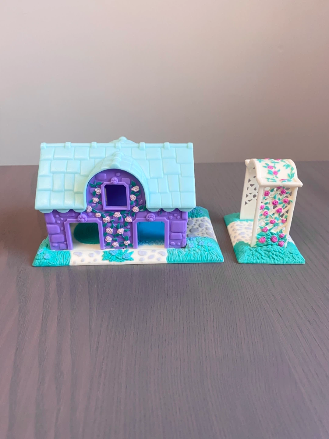 1995 Littlest Pet Shop Country Fun Pets house