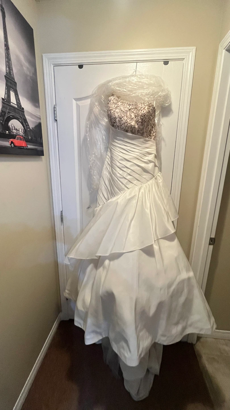 One-shoulder Beaded Wedding Dress - photo 2
