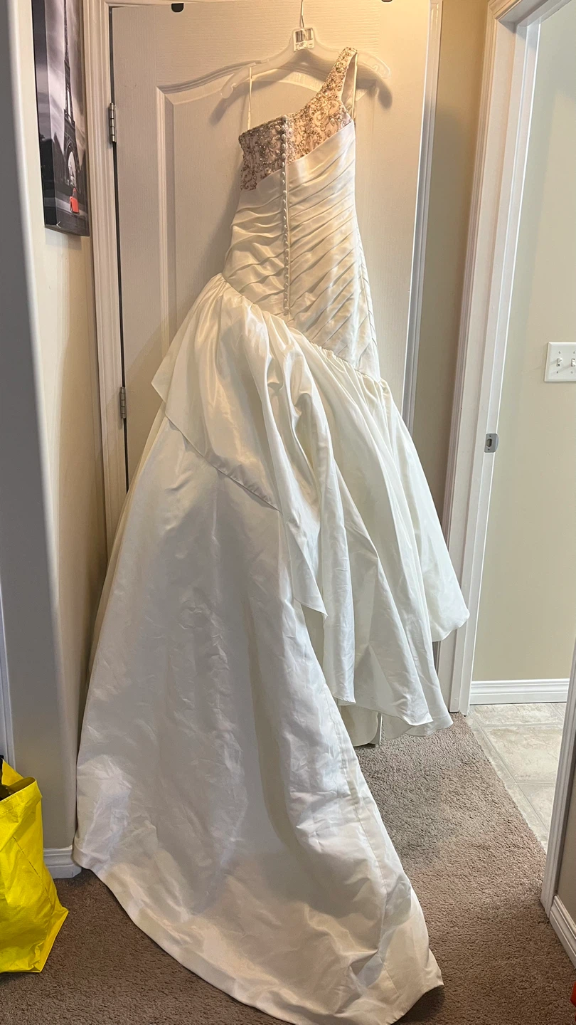 One-shoulder Beaded Wedding Dress