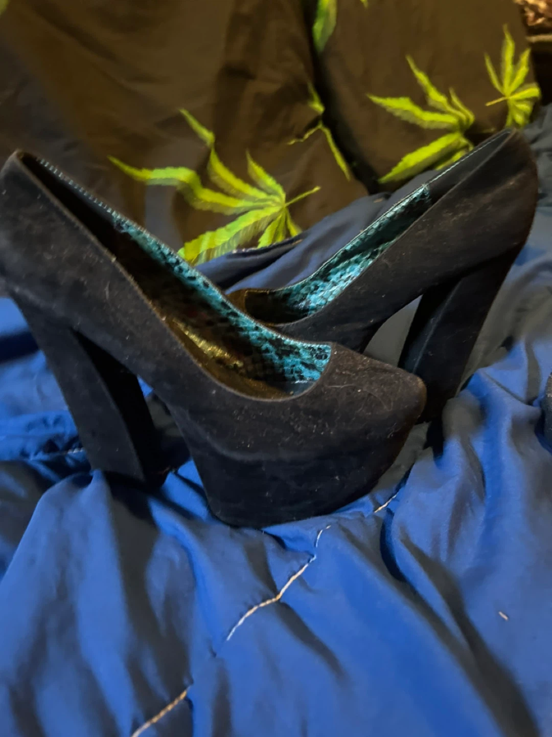 Various women’s shoes