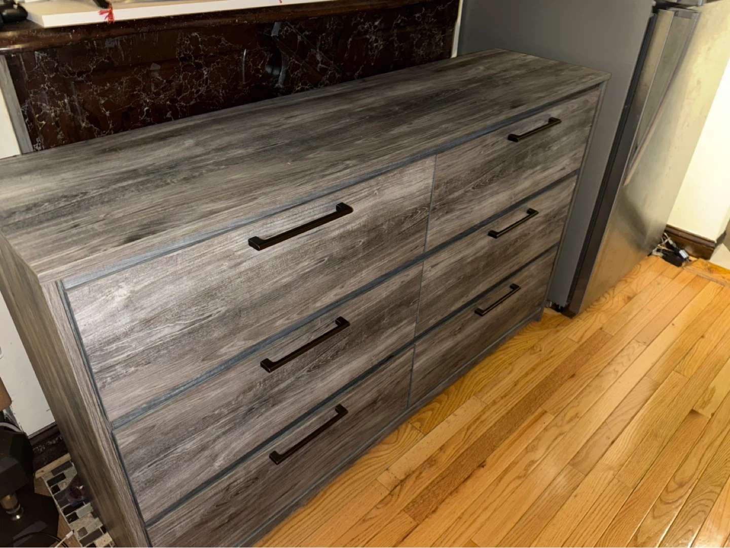 Deal!! 6 Drawer Dresser-Like New!