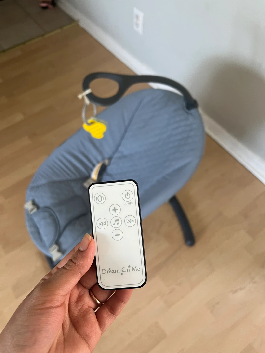 Dream On Me Baby Bouncer with Remote - photo 2