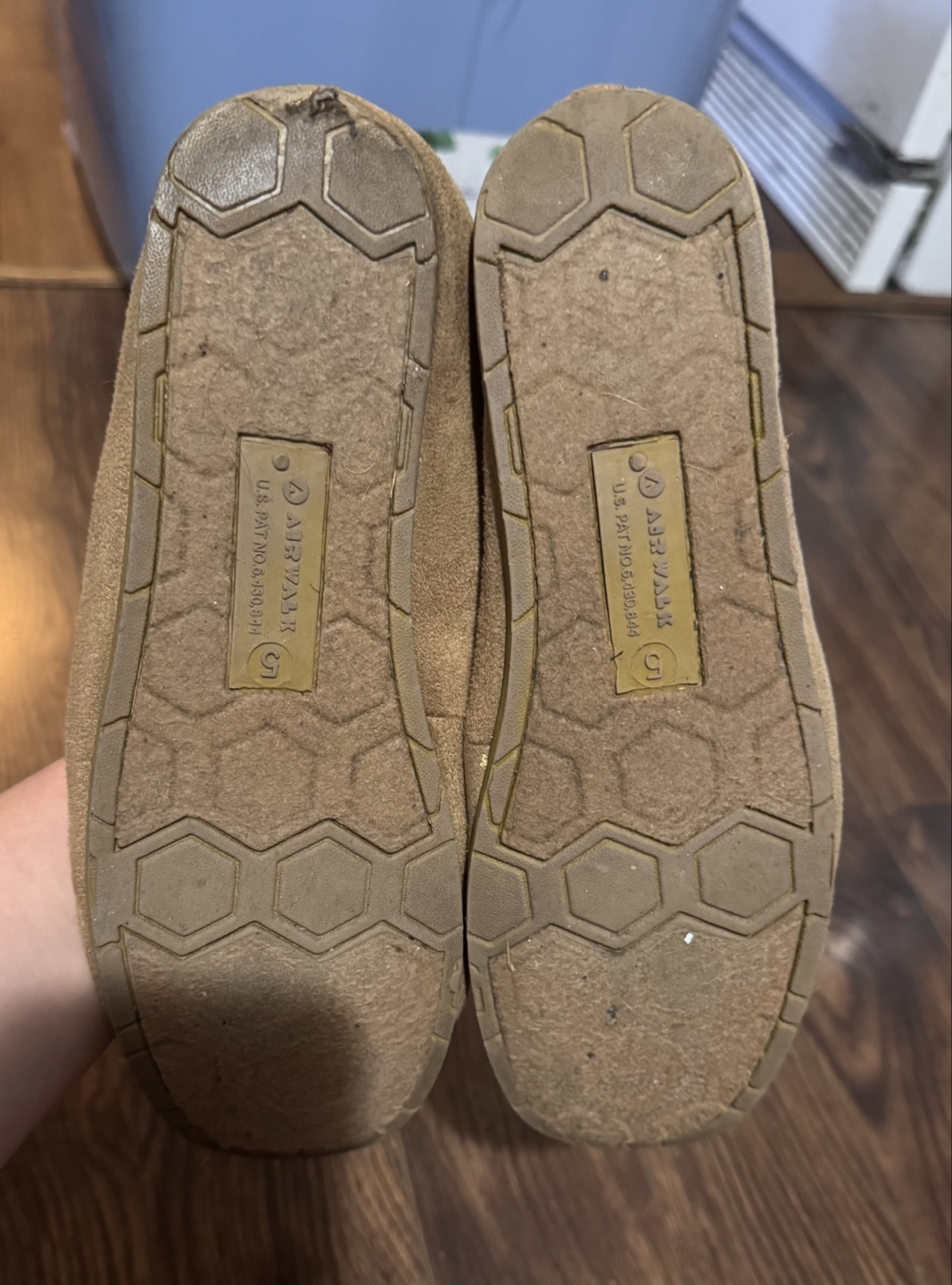 Dearfoam Moccasin Slippers Size 5 Kids, Size 7 Women’s - photo 4