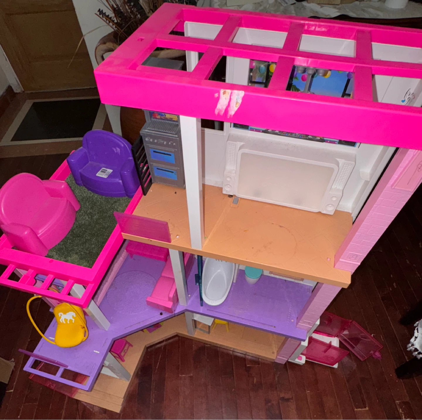 Barbie Dreamhouse Playset - photo 4