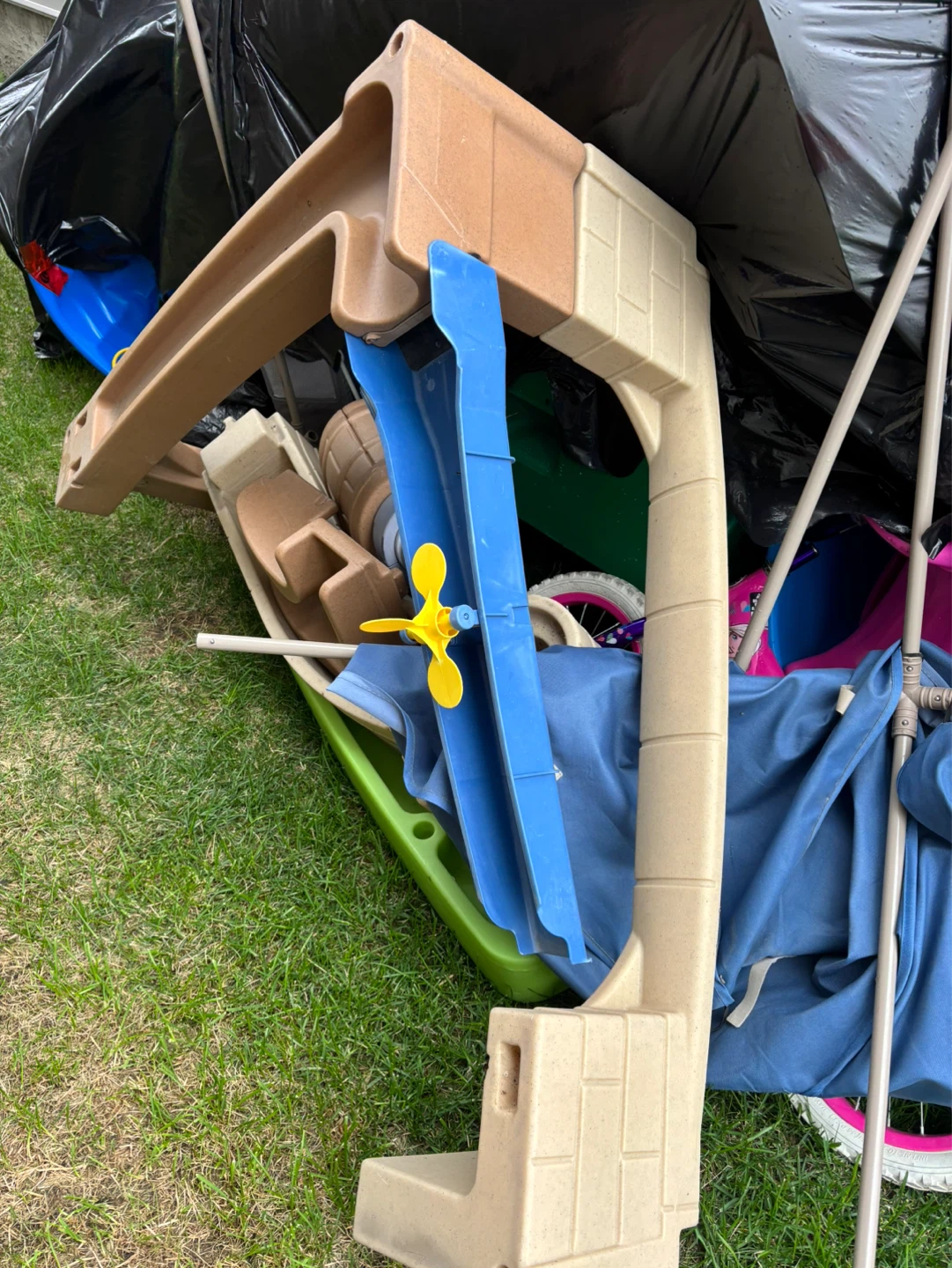 Step2 Outdoor Water Activity Play Table