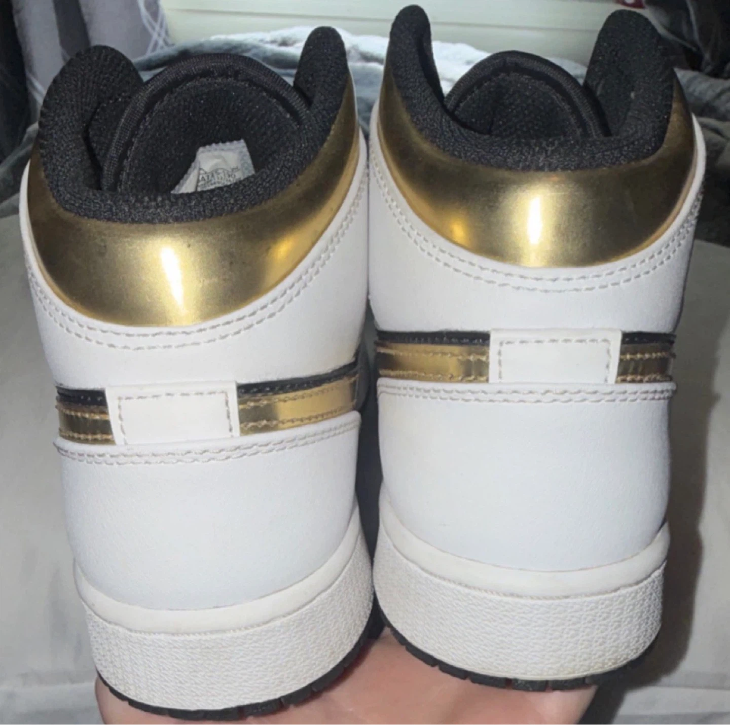 Air Jordan 1 Mid SE Youth Sneakers White Gold Black - photo 4